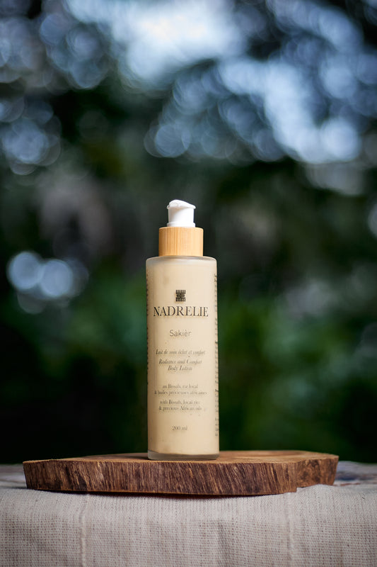 Lait Corps SAKIER – Éclat Naturel & Hydratation Bissap/Riz Local